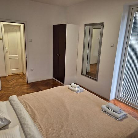 Apartmani Jasmin Novi Sad Exteriör bild