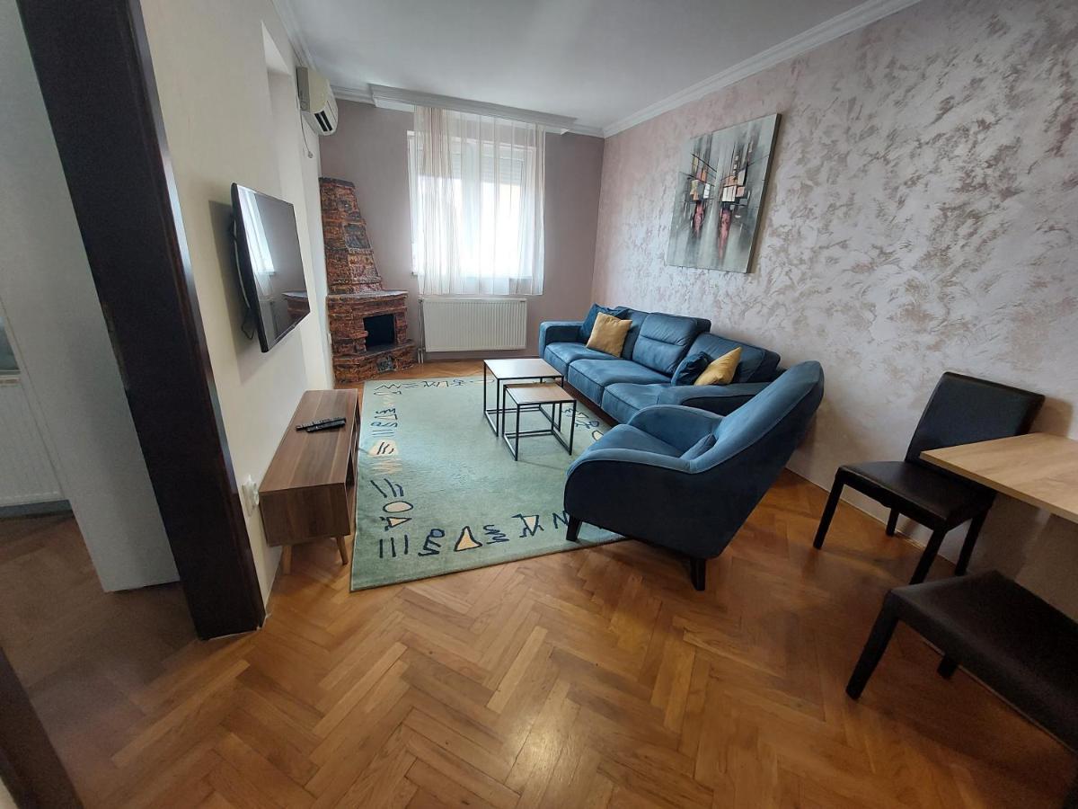 Apartmani Jasmin Novi Sad Exteriör bild
