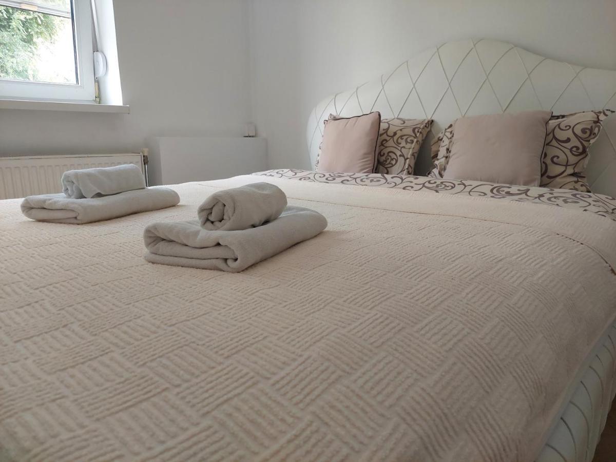 Apartmani Jasmin Novi Sad Exteriör bild