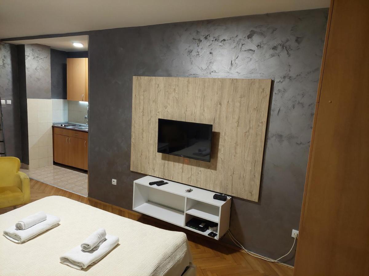 Apartmani Jasmin Novi Sad Exteriör bild