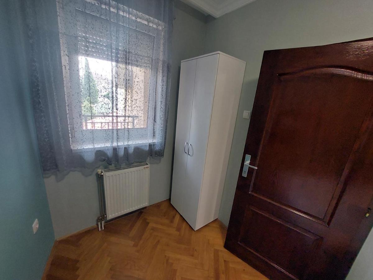 Apartmani Jasmin Novi Sad Exteriör bild