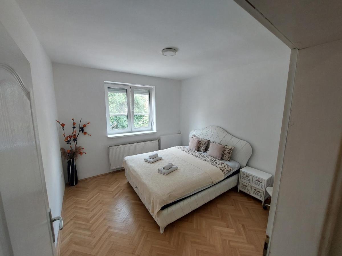 Apartmani Jasmin Novi Sad Exteriör bild