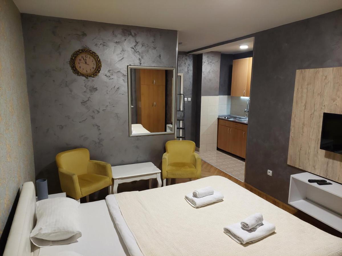 Apartmani Jasmin Novi Sad Exteriör bild