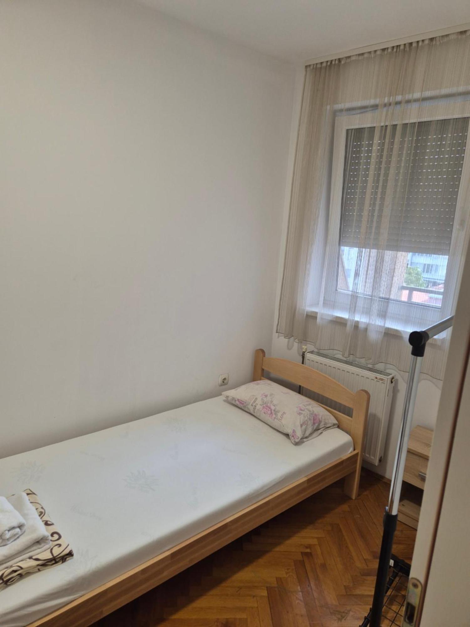 Apartmani Jasmin Novi Sad Exteriör bild