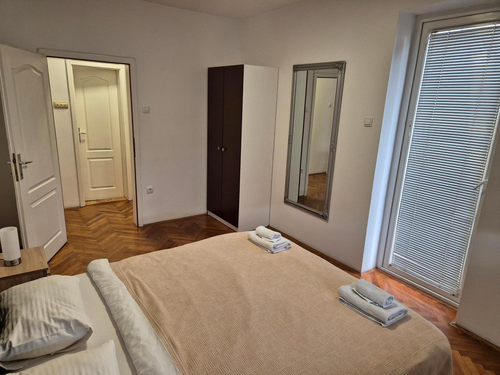 Apartmani Jasmin Novi Sad Exteriör bild