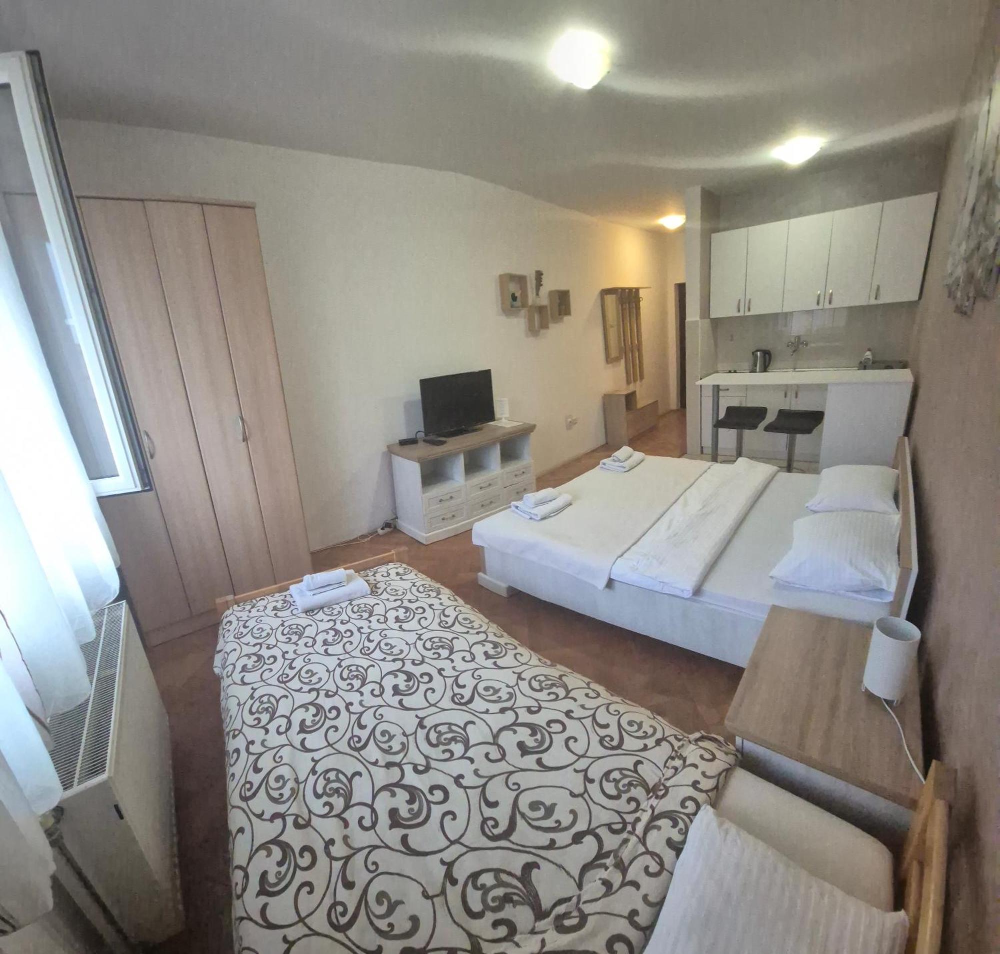 Apartmani Jasmin Novi Sad Exteriör bild